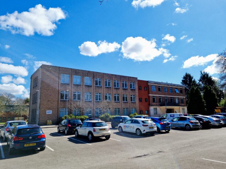 Hooton Business Centre, Hooton Road