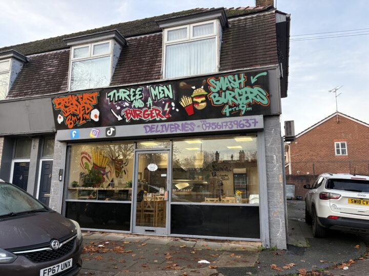 118 Hunts Cross Avenue, Woolton